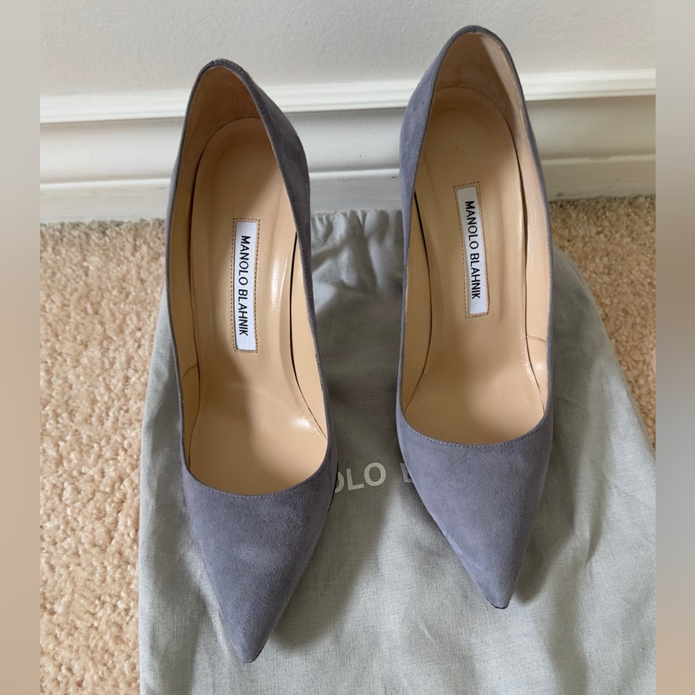 Authentic Manolo Blahnik BB pumps in Grey Suede 
Heel 105mm